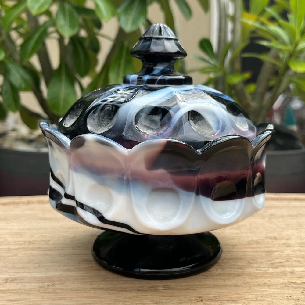 Vintage Westmoreland Purple/Amethyst Slag Glass Pedestaled Candy Dish with Lid - Picture 7 of 7